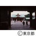 山門より見る日枝神社社殿