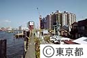 隅田川のわきに建築中の大川端リバーシティ２１