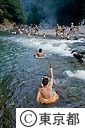 秋川渓谷の水遊び