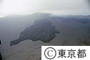 伊豆大島の三原山噴火で流れ出た溶岩