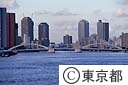 勝鬨橋と高層ビル群