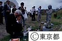 硫黄島墓参団墓参風景
