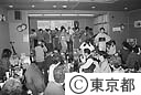 光が丘の高齢者クラブ総会で得意芸を披露する会員たち