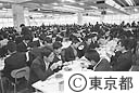 全寮制の都立秋川高校の昼食風景