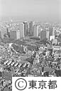新宿の高層ビル群（空撮）