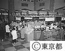 デパートの売場（消費水準）
