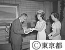 ハワイの桜の女王　東都知事訪問