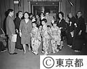 養護施設の七五三祝い都庁玄関にて