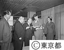 米国ミネソタ州知事夫妻　都訪問