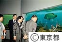 鈴木知事葛西臨海水族園視察