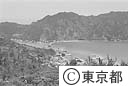 大村と二見港、小笠原丸が停泊している。