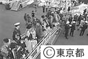 全員帰島のため乗船する島民