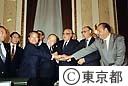 カイロ県と友好都市提携。左より小倉議長、鈴木知事、セドキ首相、シリーフ知事。
