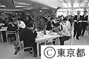 昼休みの職員食堂
