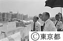 鈴木知事白髭西地区都営住宅視察