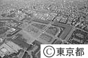 皇居と丸の内ビル群（空撮）