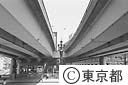 日本橋の上を通る、高速道路