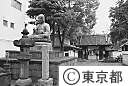 品川（ホンセン）寺の山門と江戸六地蔵の一つ