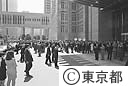 青島、鈴木新旧知事の交替
