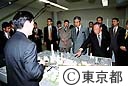 石原知事、さいたま新都心を視察