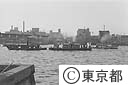 川蒸気に曳かれた佃の渡し