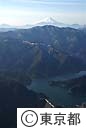 空撮（小河内ダムと富士山）