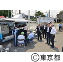 知事視察（千葉県移動交番車）