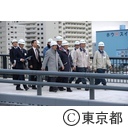 築地大橋と豊洲市場