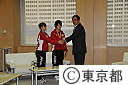 第42回世界体操選手権大会メダリスト（内村航平､田中理恵）選手が石原知事を訪問