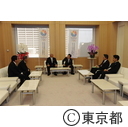 三宅島村長が猪瀬知事を訪問