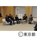 カールルイス・ウイリーバンクス・マイクパウエルの各氏が猪瀬知事を訪問
