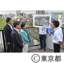 視察（小松川地区荒川高規格堤防整備個所：荒川ロックゲート）
