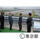知事視察（浮島太陽光発電所）