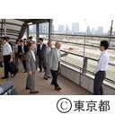 知事視察（新豊洲市場）